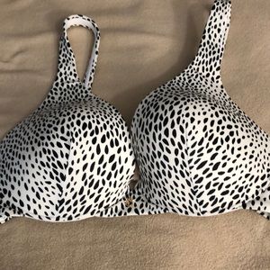 NWT Victoria’s Secret push up bikini top size 36D